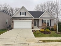 Building Photo - Beautiful Newer Home in Excellent Condition – 3 Bed / 3 Bath – 2,810 Sq Ft