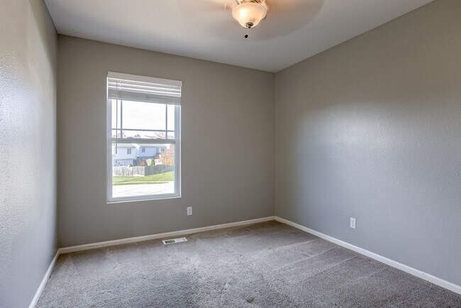 Building Photo - 15405 Fillmore Cir