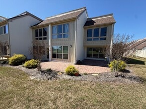 Building Photo - 4300 Bay Point Rd