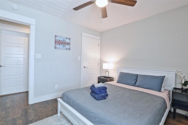 Building Photo - 4804 W Wind Trail