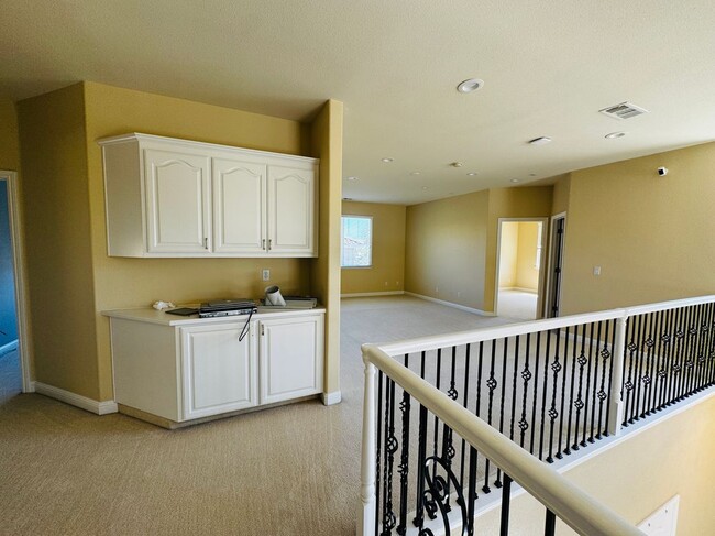 Building Photo - 3832 Carrera Ct