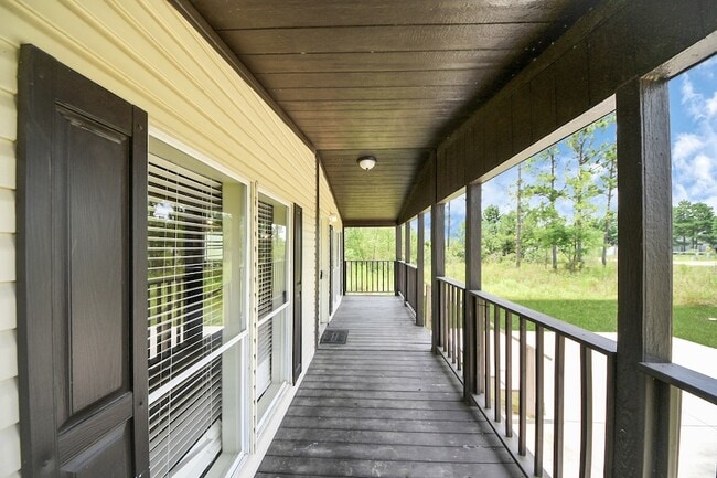 Building Photo - 524 Rd 5253