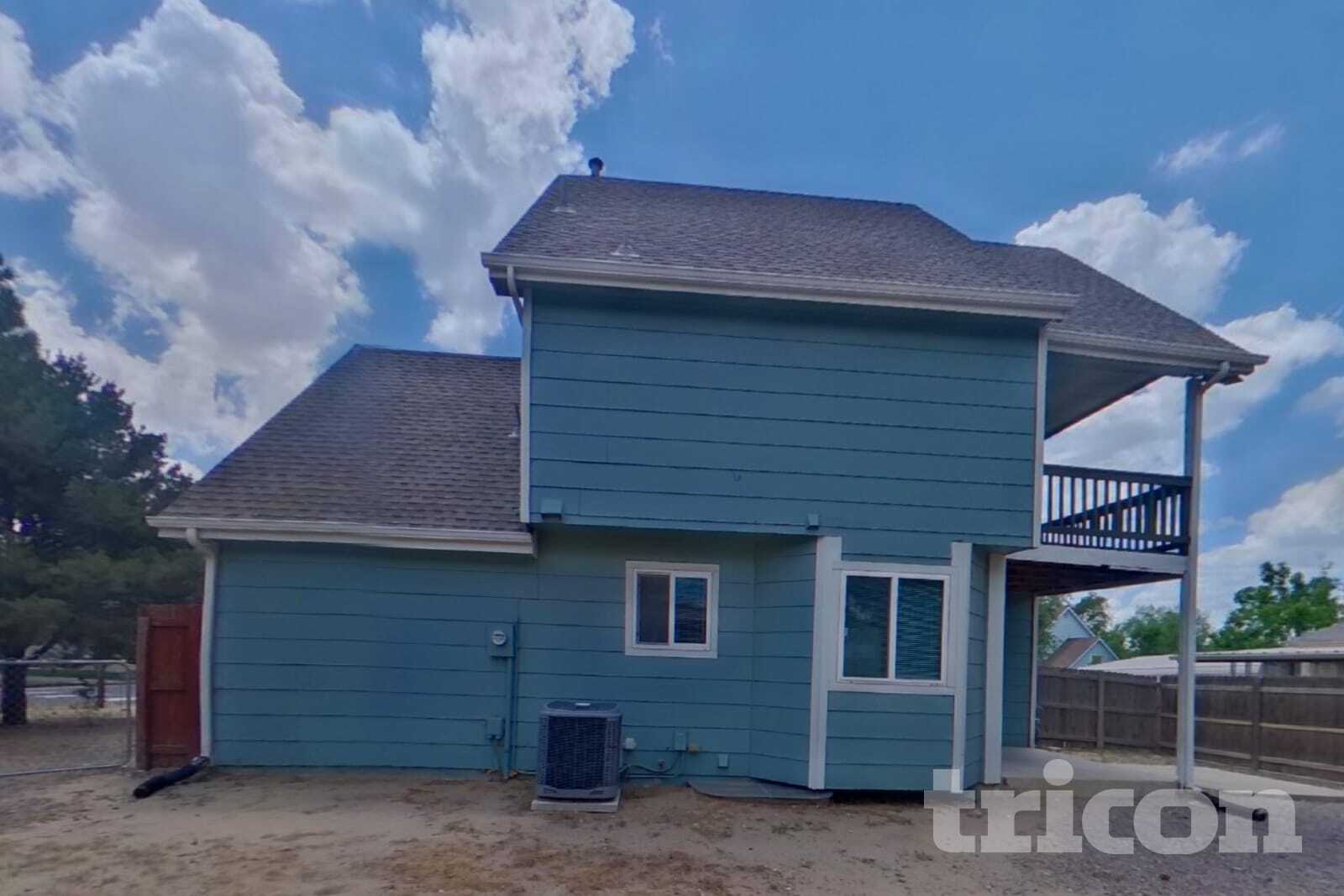 Building Photo - 4470 Hollyridge Dr