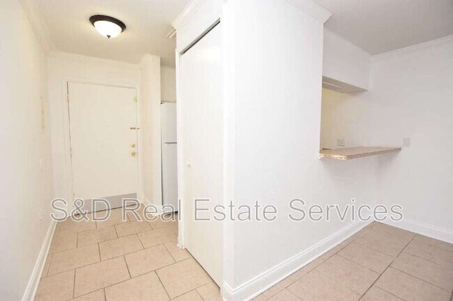 Building Photo - 141 Fernery Rd