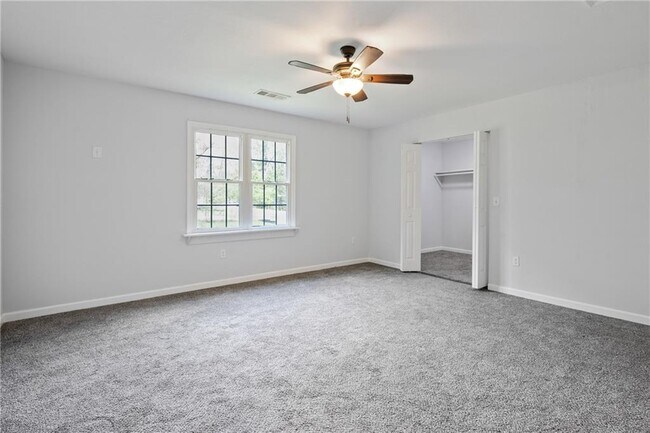 Building Photo - 961 Old Conyers Rd