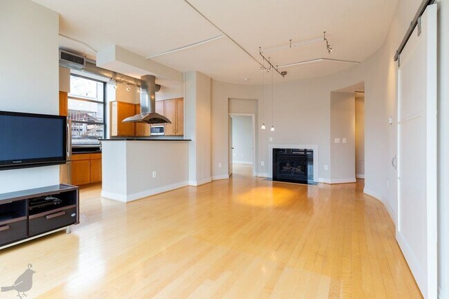 Building Photo - 2020 12th St NW