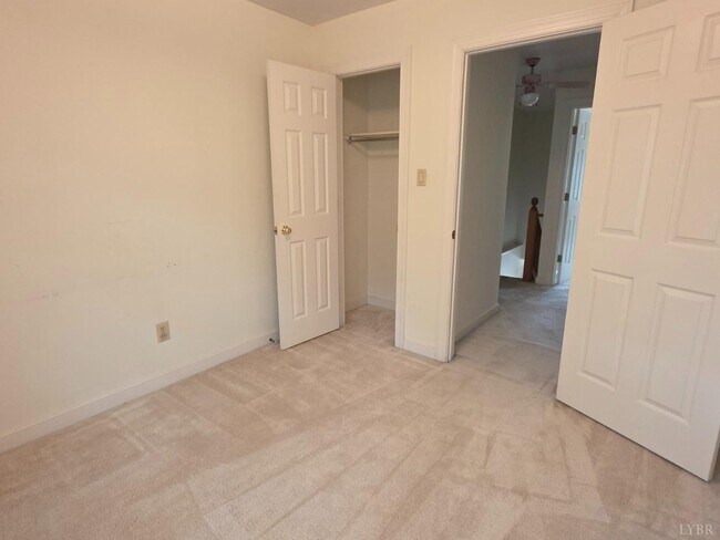 Building Photo - 42 Cavalier Ct