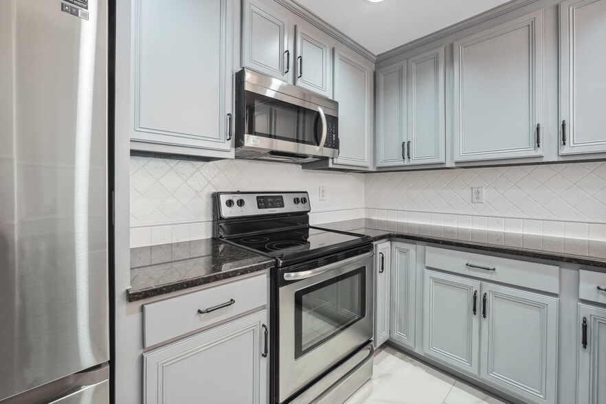 Building Photo - 3475 Oak Valley Rd NE