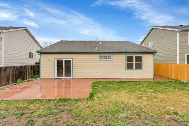 Building Photo - $2,100.00 - 3 Beds, 2 Baths, Single Family...