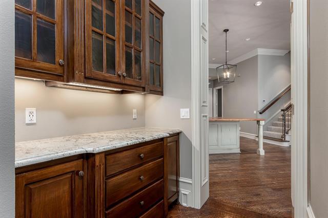 Building Photo - 5375 Spicewood Ln