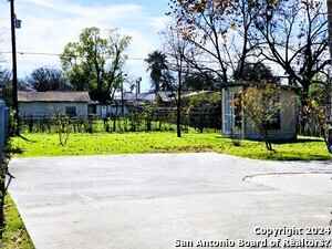 Building Photo - 1330 Kendalia Ave