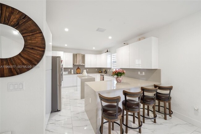 Building Photo - 2165 SW 145th Ave