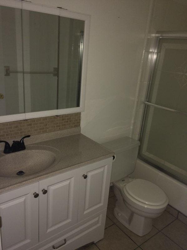 Building Photo - Two Bedroom Two Bath Duplex!