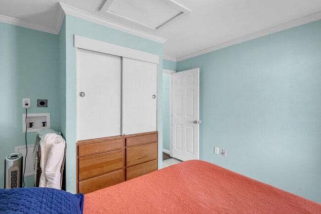 Building Photo - 171 Paradise Ave