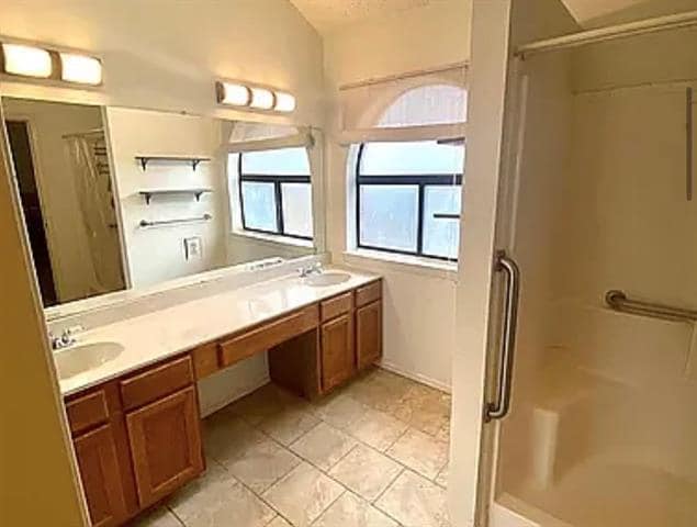 Building Photo - 2614 Timberview Cir