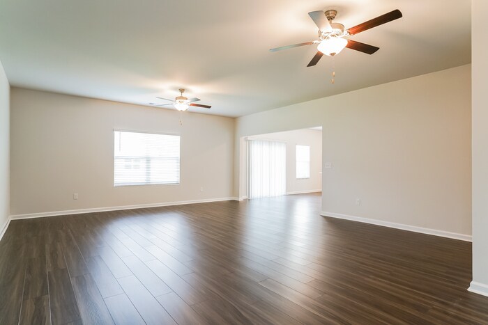 Building Photo - 331 Augustine Dr