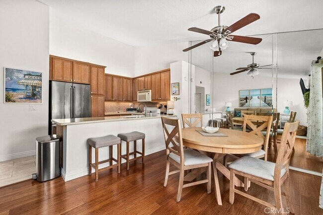 Building Photo - 13 Campton Pl