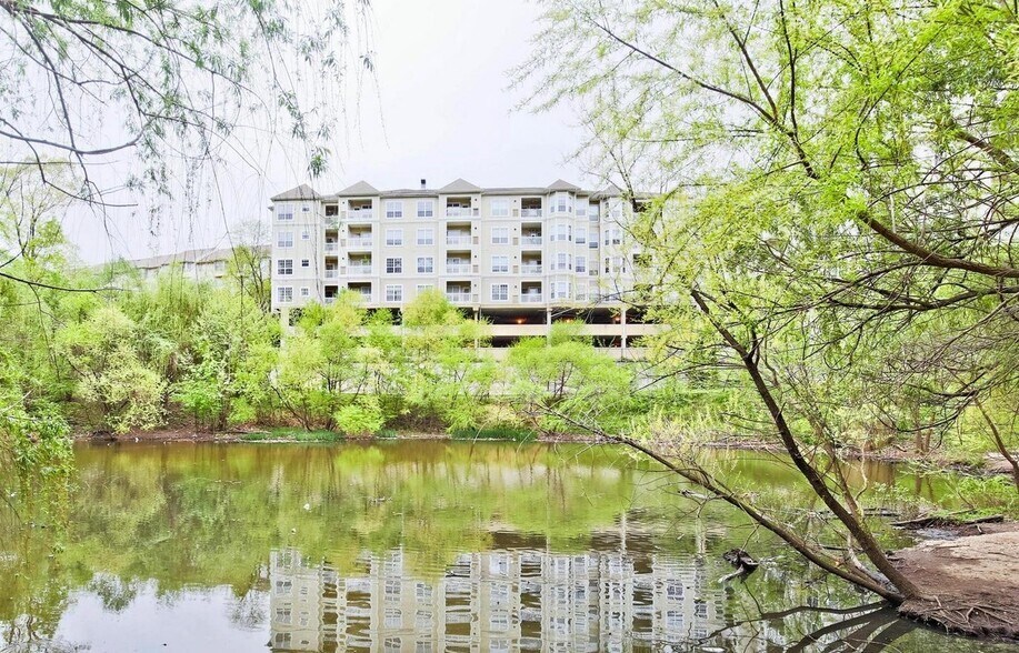 Pond - 4550 Strutfield Ln
