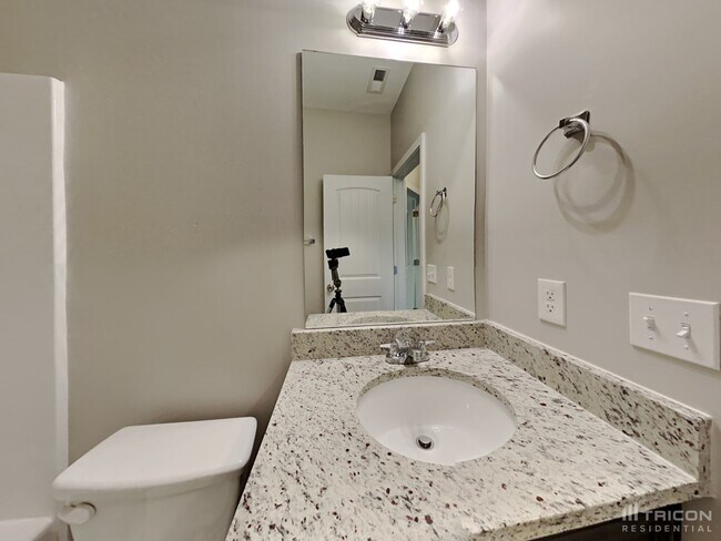 Building Photo - 402 Cranbrooke Dr