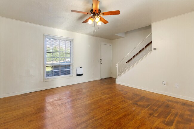 Building Photo - Georgetown Townhomes