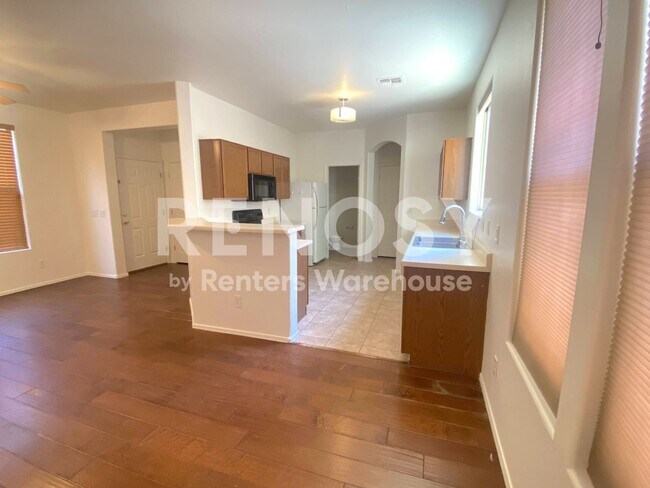 Building Photo - Move-In Ready Gated Community Home Near San Tan Village & Loop 202!