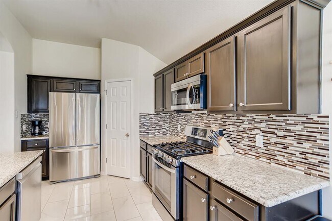 Building Photo - 1204 Utopia Ln