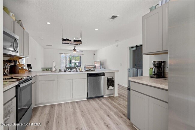 Building Photo - 487 Dadeville St SE