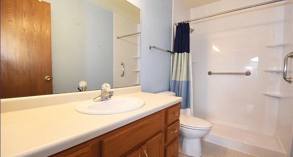 Building Photo - 1408 Greenbriar Ct