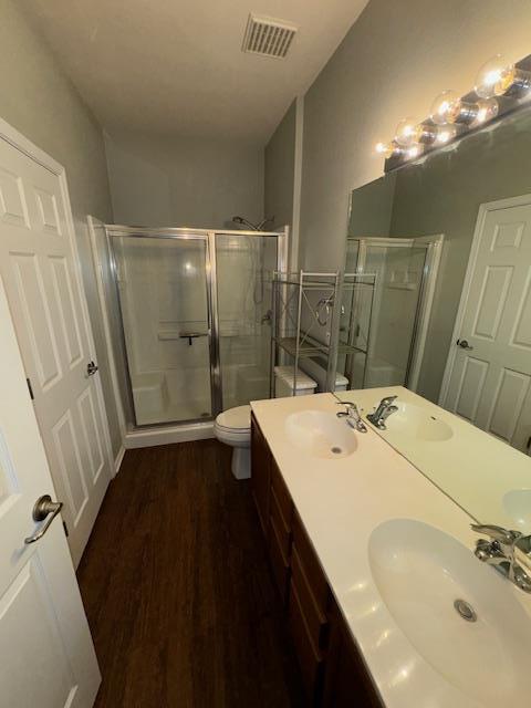 Building Photo - 330 Portsmouth Dr