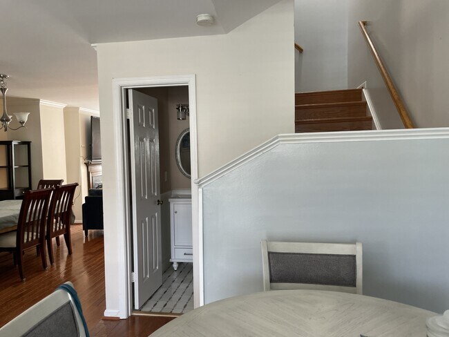 Building Photo - 6108 Castletown Way