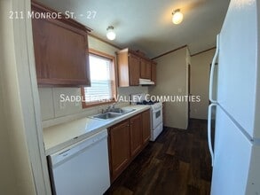 Building Photo - 211 Monroe St