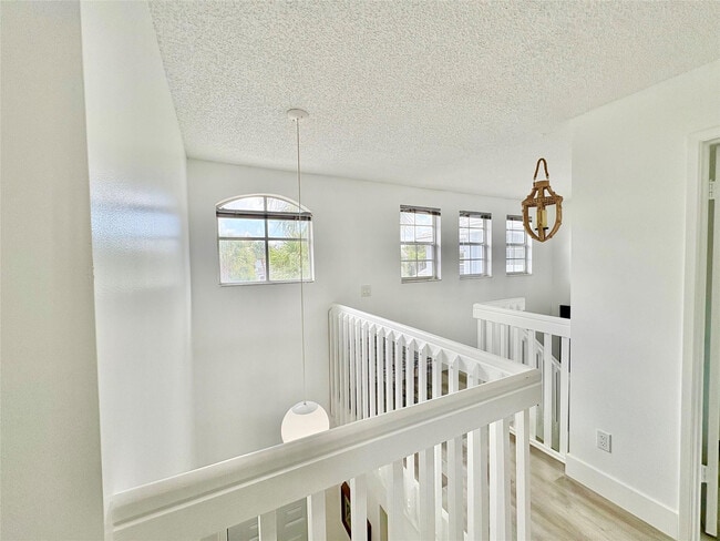 Building Photo - 4832 Grapevine Wy