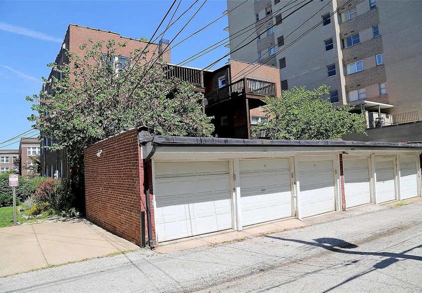 Building Photo - 6218 Southwood Ave