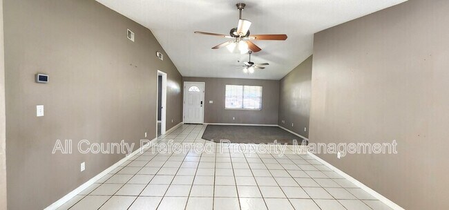 Building Photo - 5901 Aires Ave
