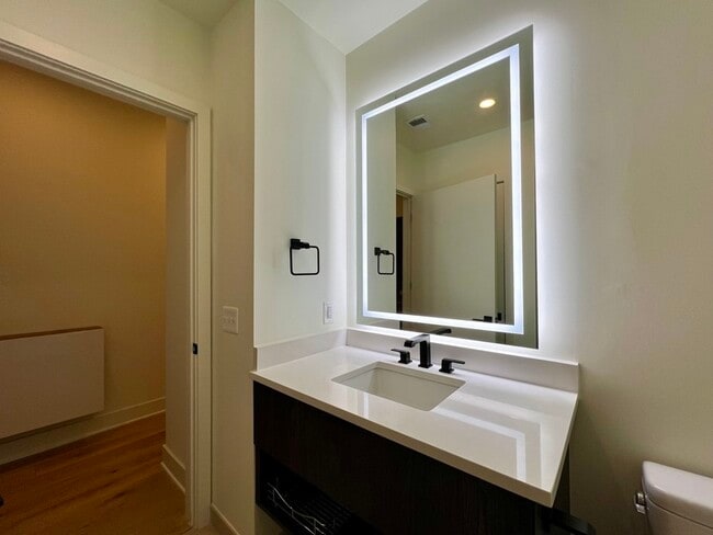 Building Photo - 801 N St NW