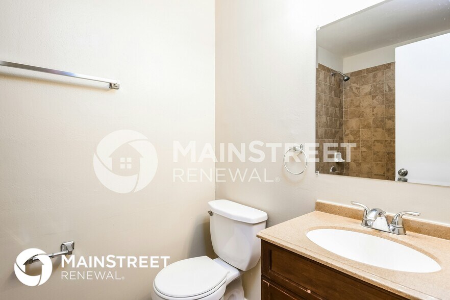 Building Photo - 2853 Magnolia Ave