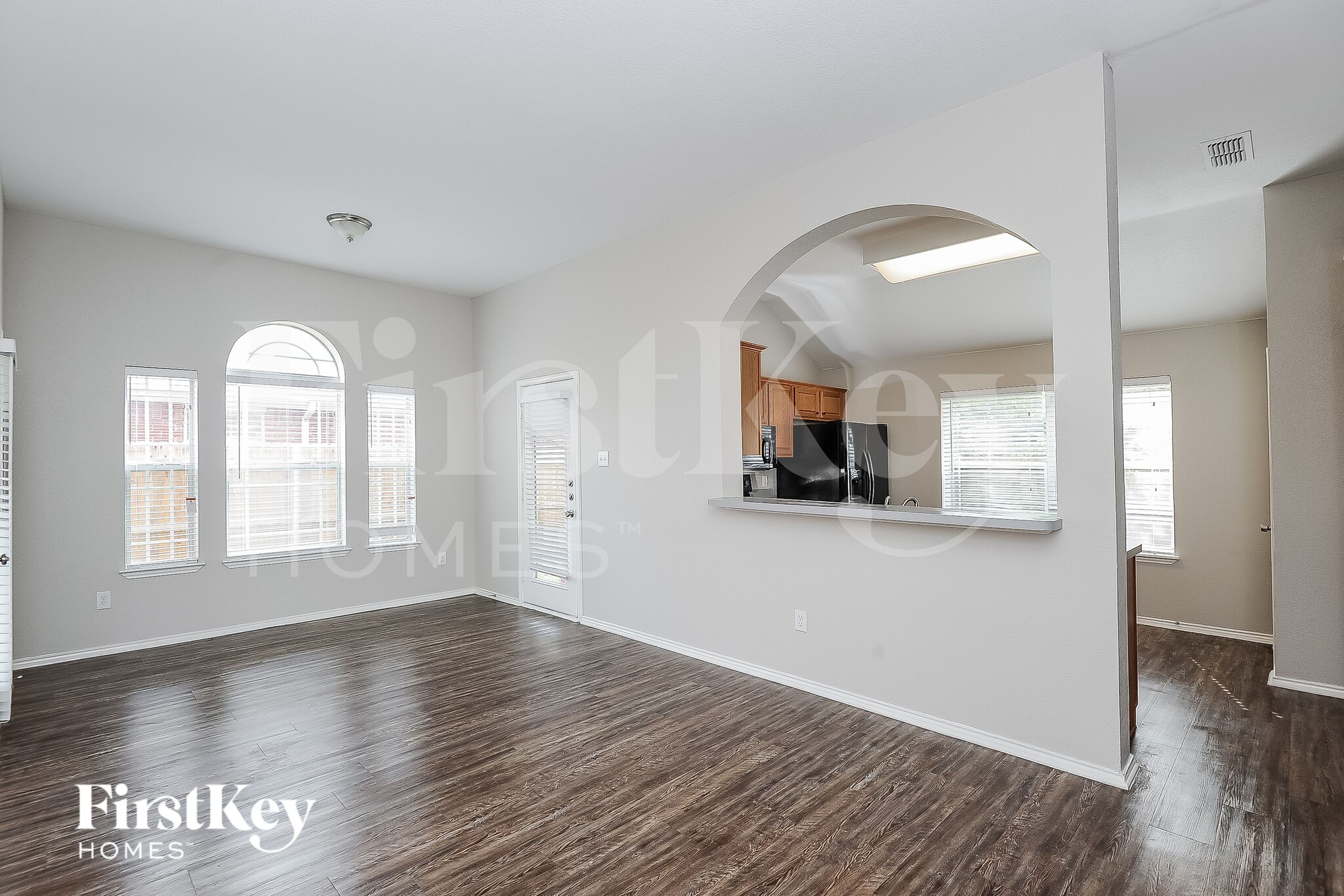 Building Photo - 2508 Esquire Dr