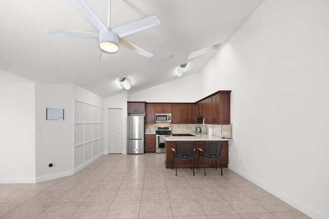 Building Photo - 5805 Golden Eagle Cir