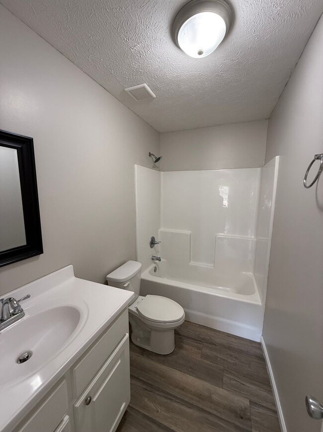 Building Photo - 1578 Drive 1578