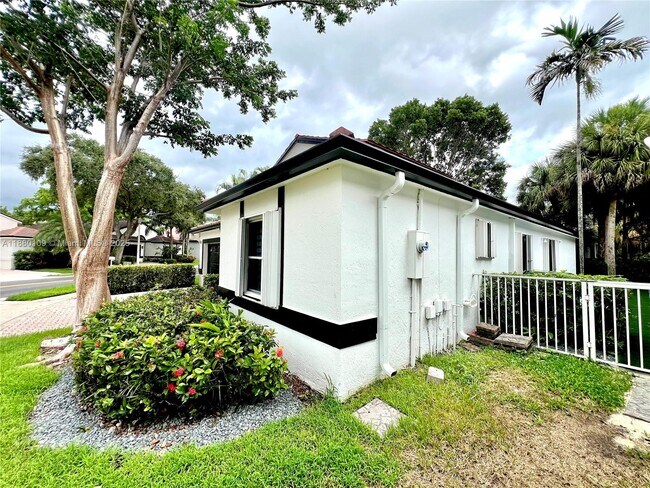 Building Photo - 1501 SW 149th Ave