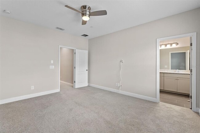 Building Photo - 2648 Lobelia Dr
