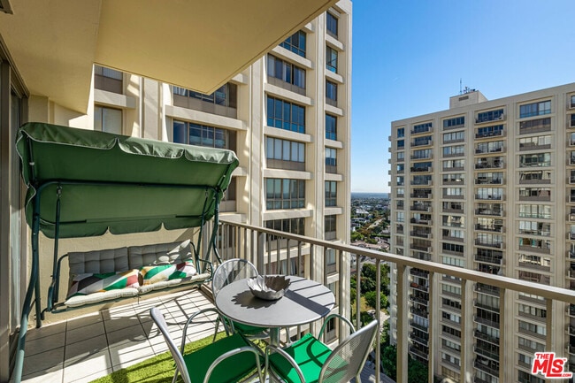 Building Photo - 2160 Century Park E