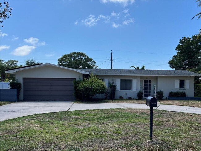 Primary Photo - 1126 Woodcrest Ave