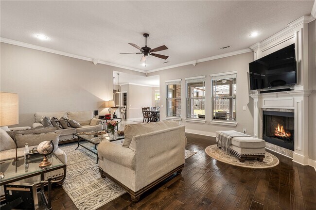 Building Photo - 1221 Stoneybrook Ln