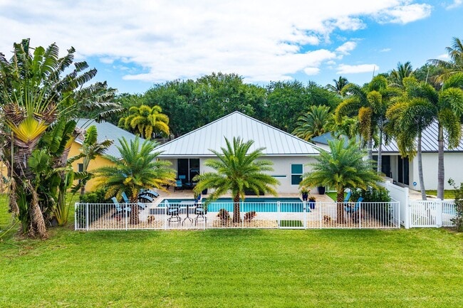 Building Photo - 494 Enfield Ct