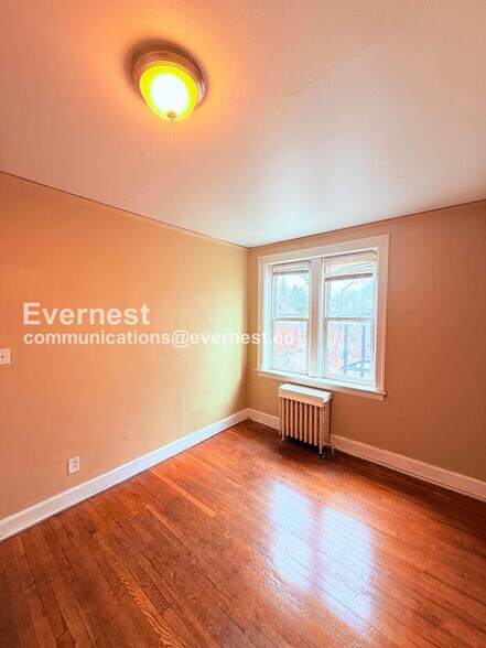 Building Photo - 4203 Cortland St