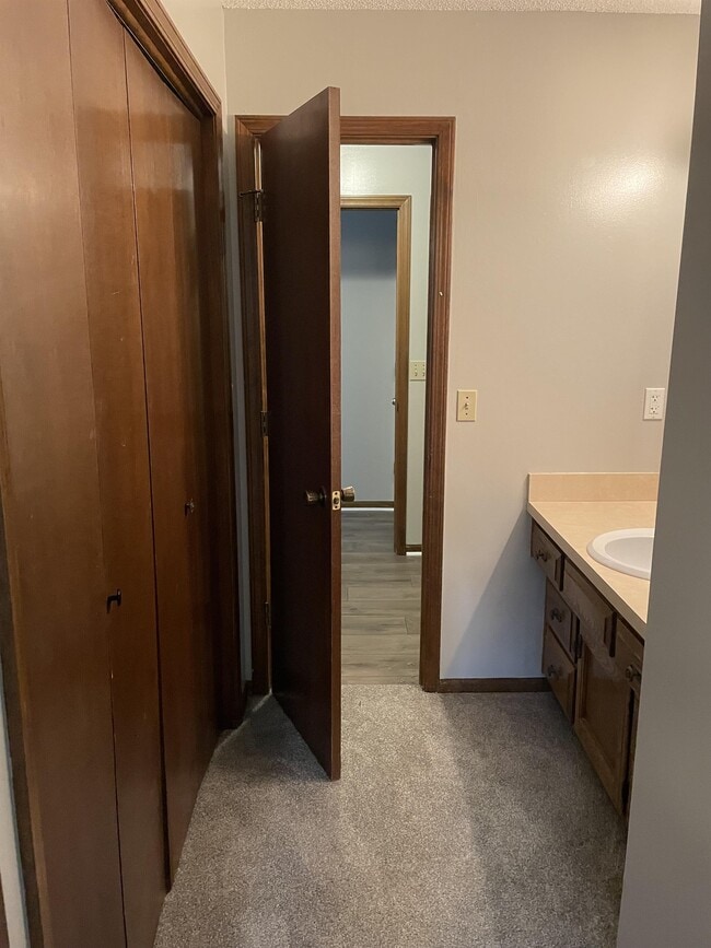 Building Photo - 9131 E 85th Pl