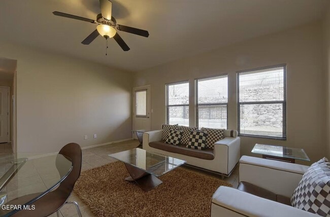 Building Photo - 501 Redd Rd