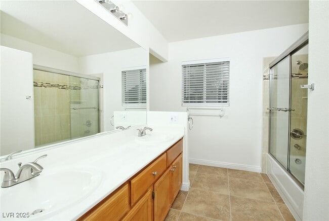 Building Photo - 2830 Via Stella St