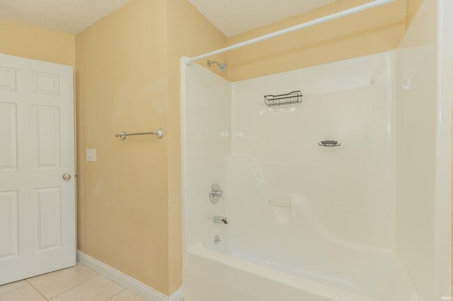 Building Photo - 10599 Tecumseh Dr